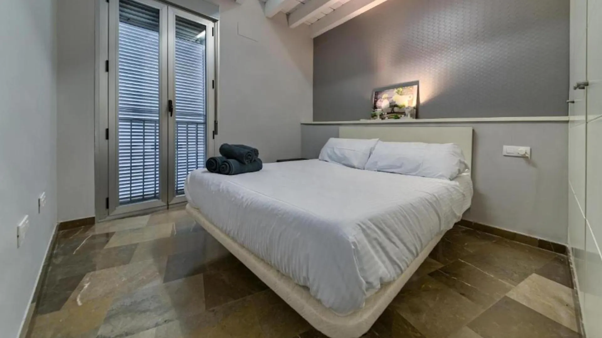 Apartamento En Casco Historico Con Terraza Comunitaria Y Parking Opcional Гранада Испания