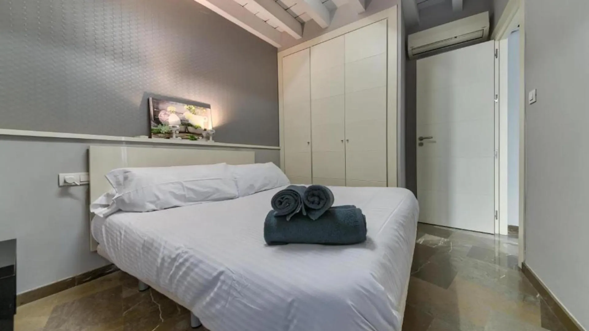 Apartamento En Casco Historico Con Terraza Comunitaria Y Parking Opcional Гранада 0*,  Испания