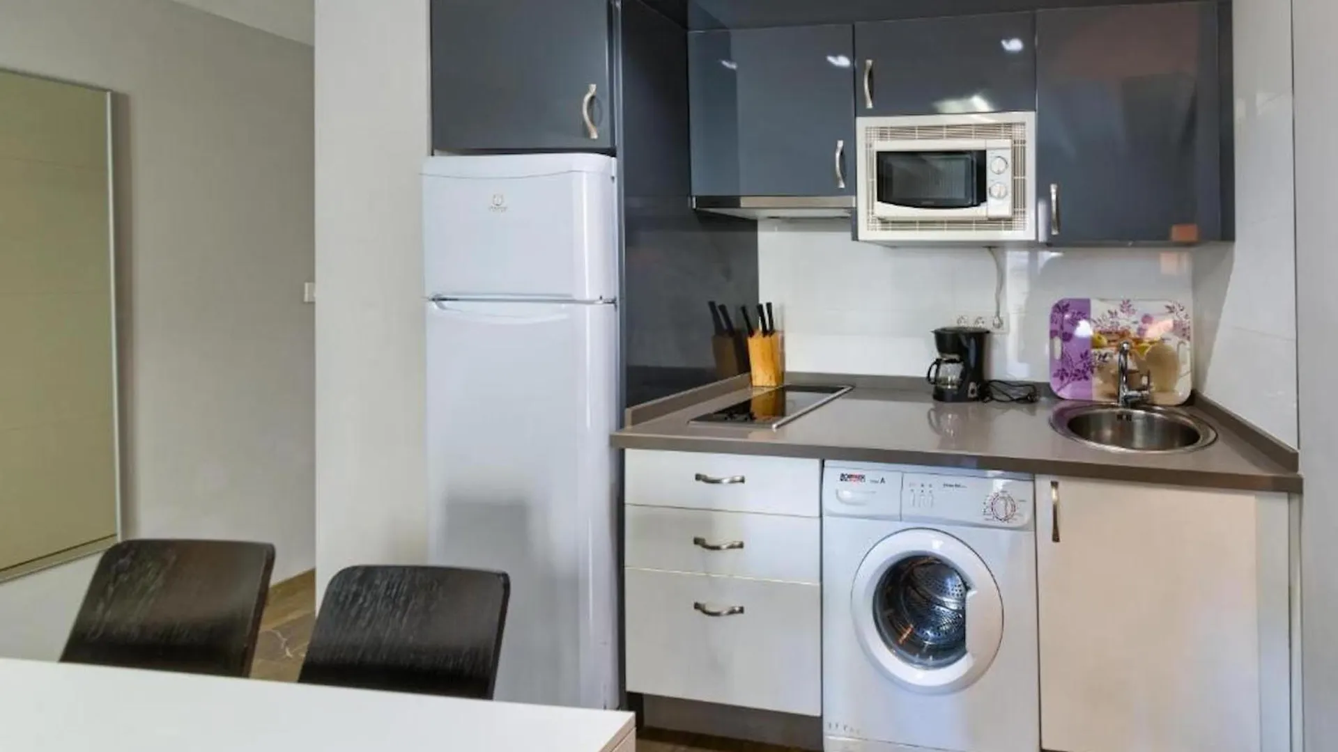 Apartamento En Casco Historico Con Terraza Comunitaria Y Parking Opcional Гранада Апартаменты