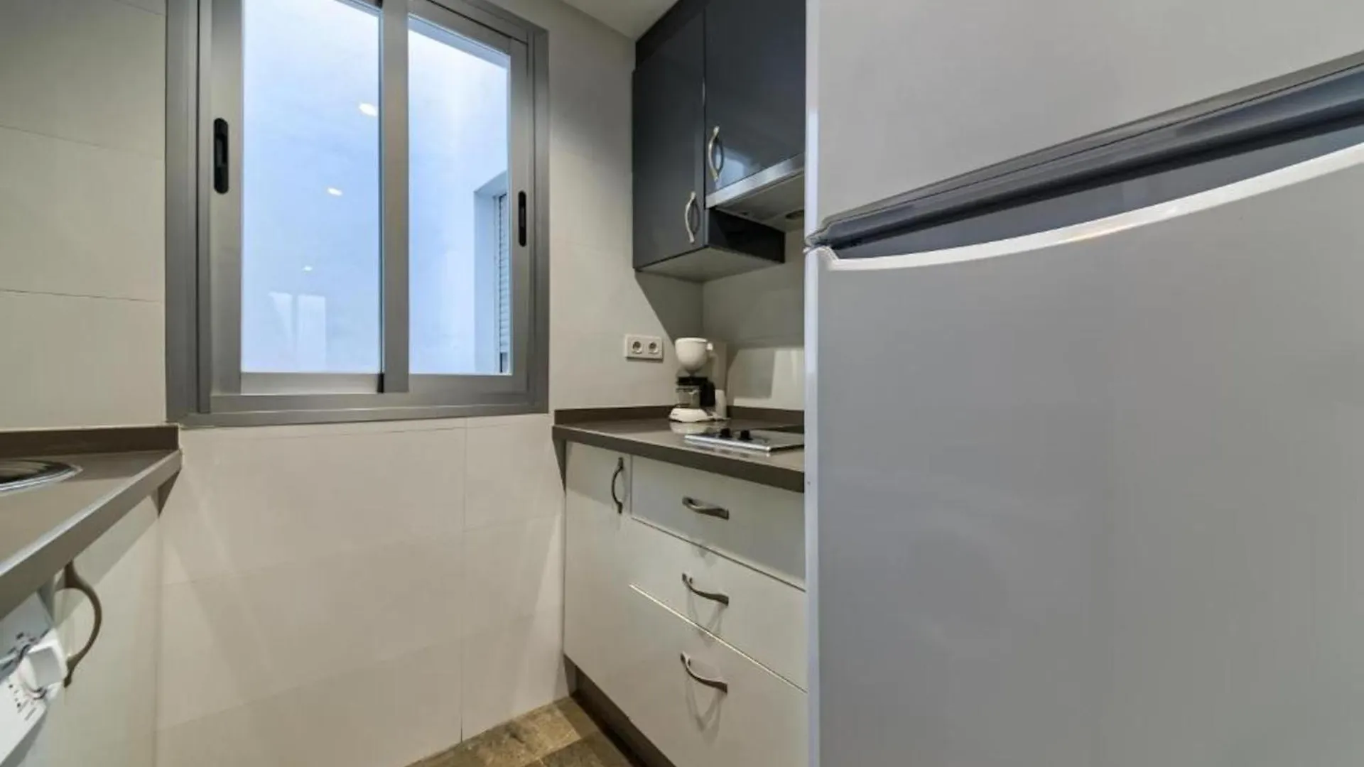 Apartamento En Casco Historico Con Terraza Comunitaria Y Parking Opcional Гранада 0*,  Испания