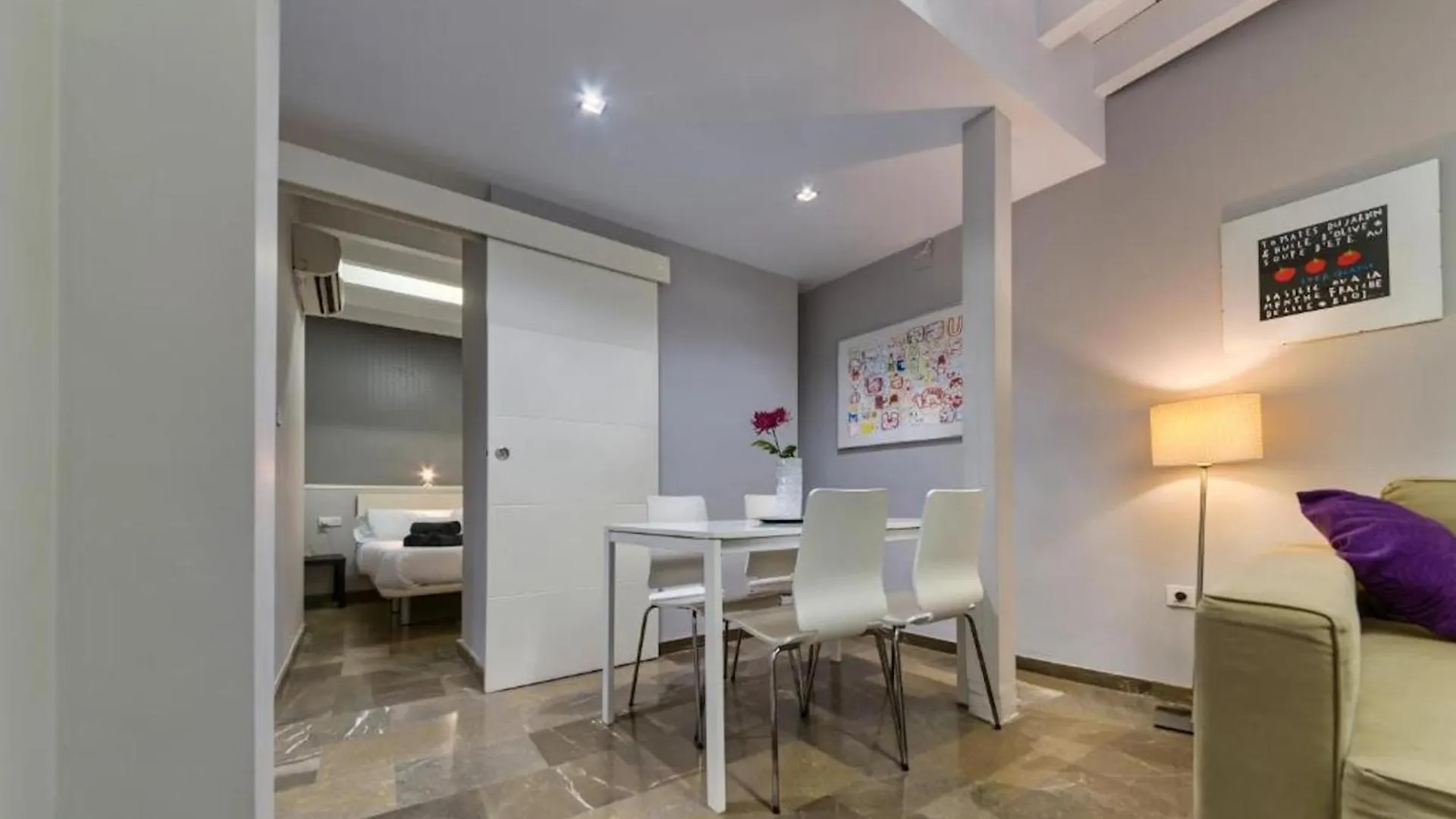 Apartamento En Casco Historico Con Terraza Comunitaria Y Parking Opcional Гранада