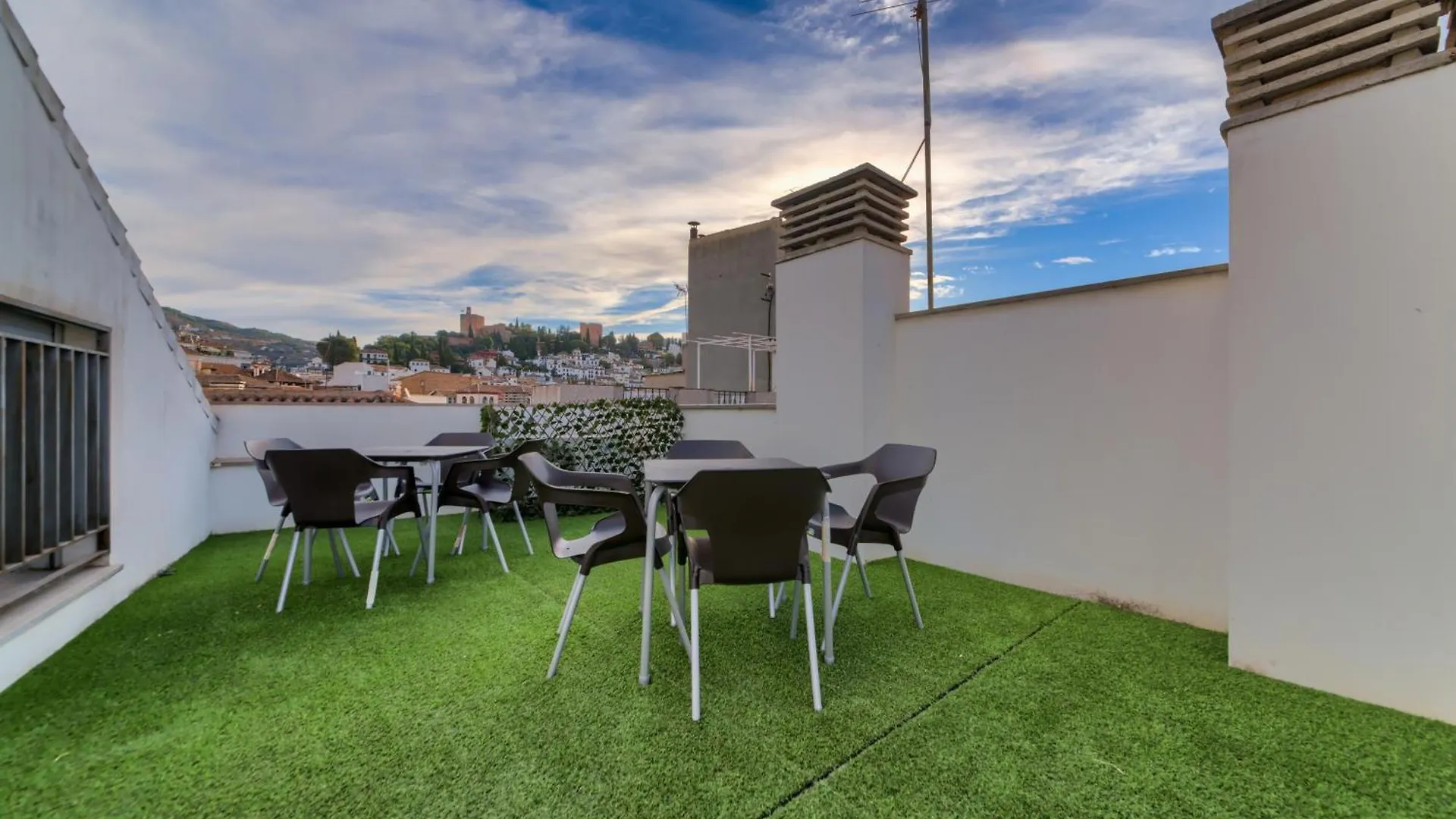 Apartamento En Casco Historico Con Terraza Comunitaria Y Parking Opcional Grenade 0*,  Espagne