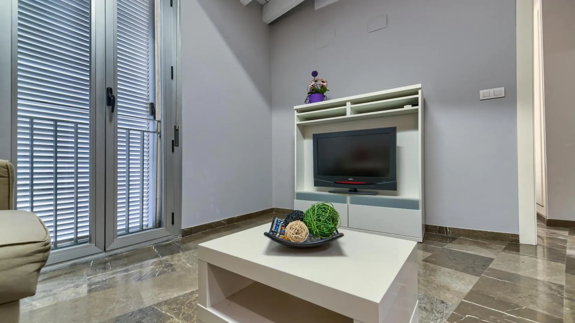 Апартаменты Apartamento En Casco Historico Con Terraza Comunitaria Y Parking Opcional Гранада Испания